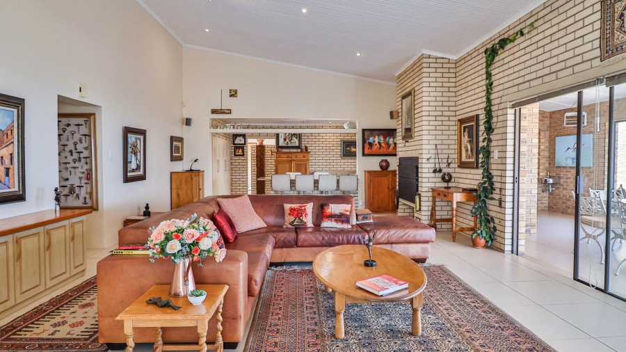 4 Bedroom Property for Sale in De Kelders Western Cape